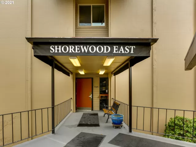 MLS: 21361462 Condo For Sale