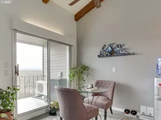 Photo #2: 21361462 Listing