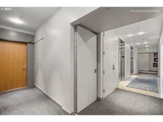 Photo #3: 21361719 Listing 