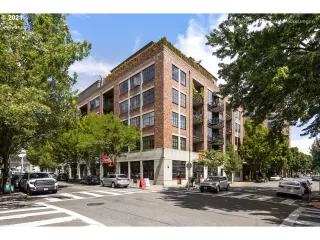 Photo #1: 21362198 Listing 