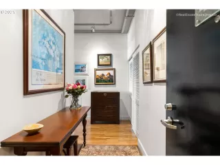 Photo #3: 21362198 Listing 