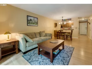 Photo #4: 21362908 Listing 