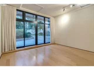Photo #4: 21363265 Listing 