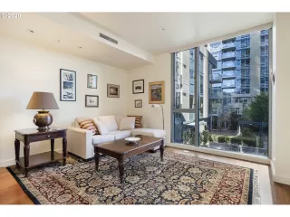 Photo #3: 21364351 Listing