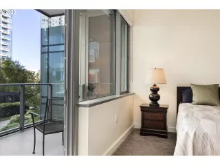 Photo #6: 21364351 Listing