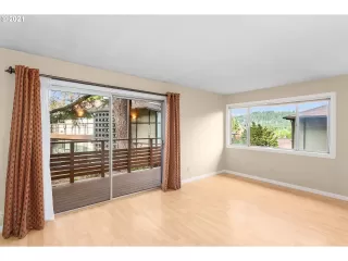 Photo #3: 21364563 Listing