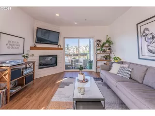 Photo #1: 21364875 Listing