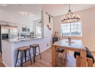 Photo #2: 21364875 Listing