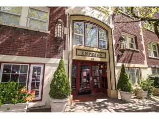 Photo #6: 21365177 Listing