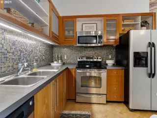 Photo #4: 21365181 Listing 