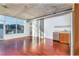 Photo #3: 21365810 Listing