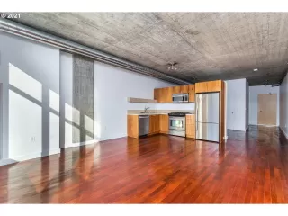 Photo #4: 21365810 Listing