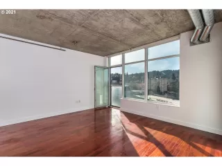 Photo #6: 21365810 Listing