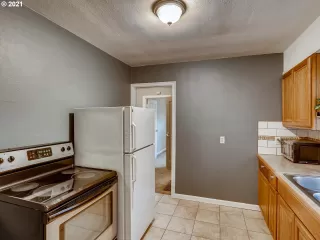 Photo #5: 21366250 Listing