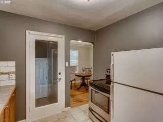 Photo #6: 21366250 Listing