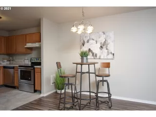 Photo #6: 21366324 Listing