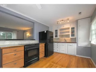 Photo #4: 21366951 Listing