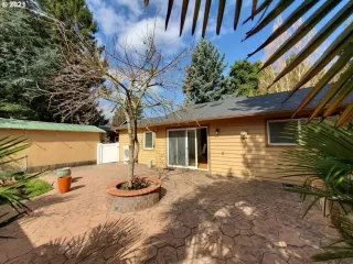 Photo #1: 21367025 Listing