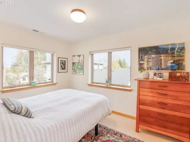 MLS: 21367066 Condo For Sale
