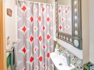 Photo #2: 21367066 Listing