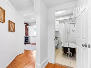 Photo #4: 21367397 Listing 