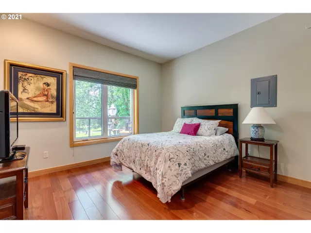 MLS: 21367765 Condo For Sale