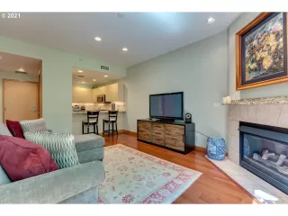 Photo #1: 21367765 Listing