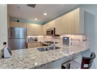 Photo #4: 21367765 Listing