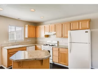 Photo #1: 21368129 Listing