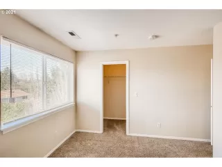 Photo #4: 21368129 Listing