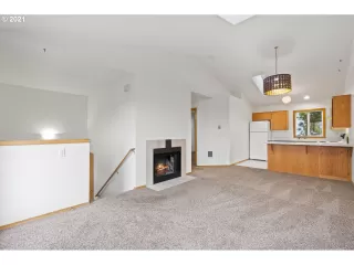 Photo #5: 21368533 Listing