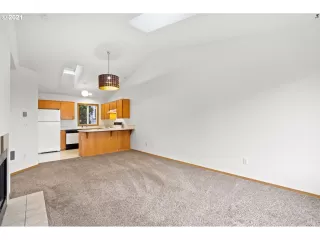 Photo #6: 21368533 Listing