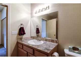 Photo #6: 21368572 Listing