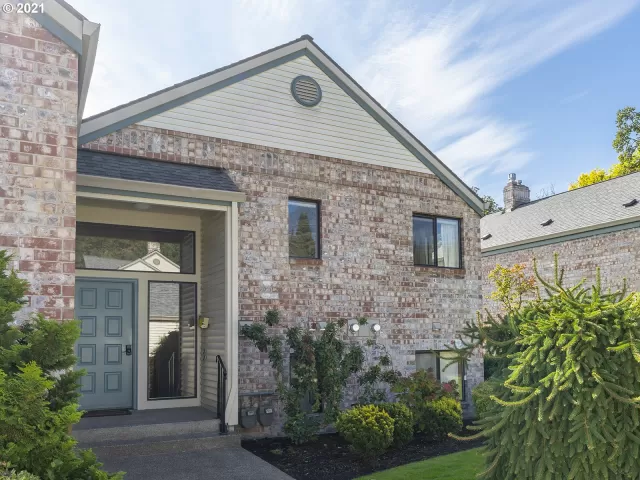 MLS: 21368584 Condo For Sale