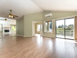 Photo #3: 21368584 Listing