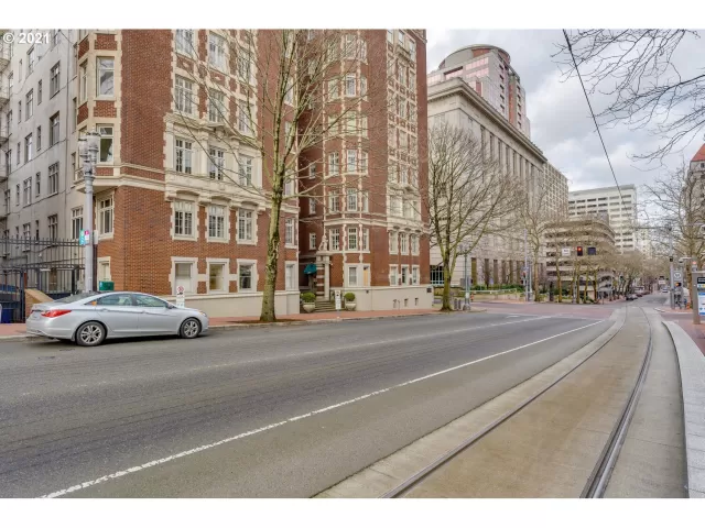 MLS: 21369294 Condo For Sale