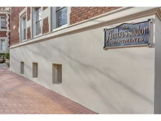 Photo #5: 21369294 Listing