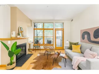 Photo #4: 21370702 Listing