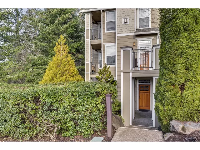 MLS: 21371056 Condo For Sale