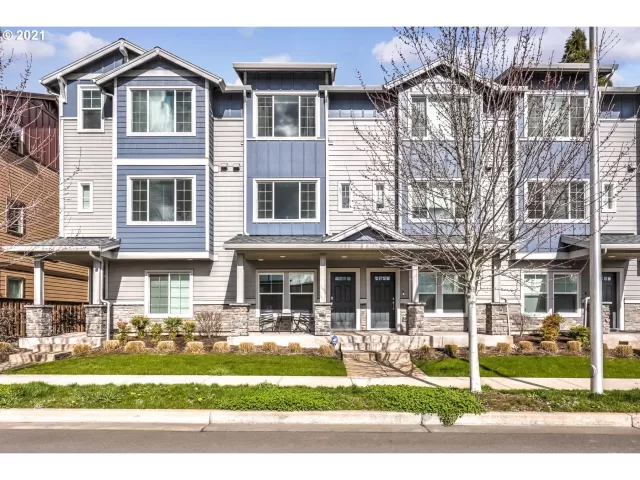 MLS: 21371562 Condo For Sale