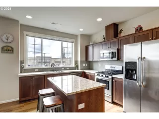 Photo #6: 21371562 Listing 