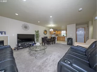 Photo #3: 21372252 Listing