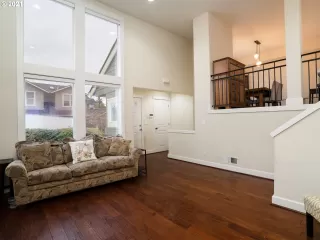 Photo #5: 21372282 Listing