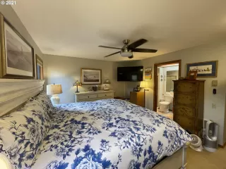 Photo #6: 21372508 Listing 