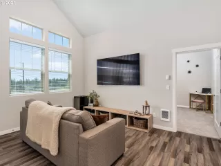 Photo #5: 21373004 Listing 