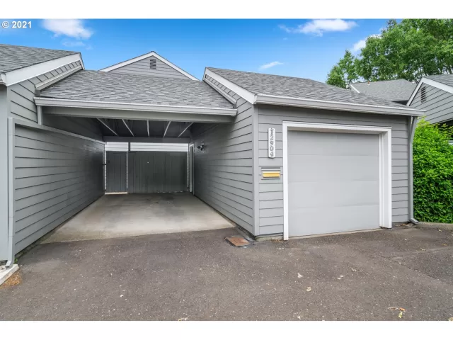 MLS: 21373302 Condo For Sale