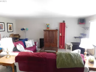 Photo #4: 21373575 Listing