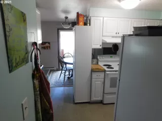 Photo #6: 21373575 Listing