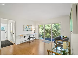 Photo #4: 21373709 Listing 