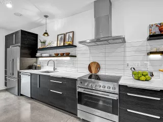 Photo #5: 21374061 Listing